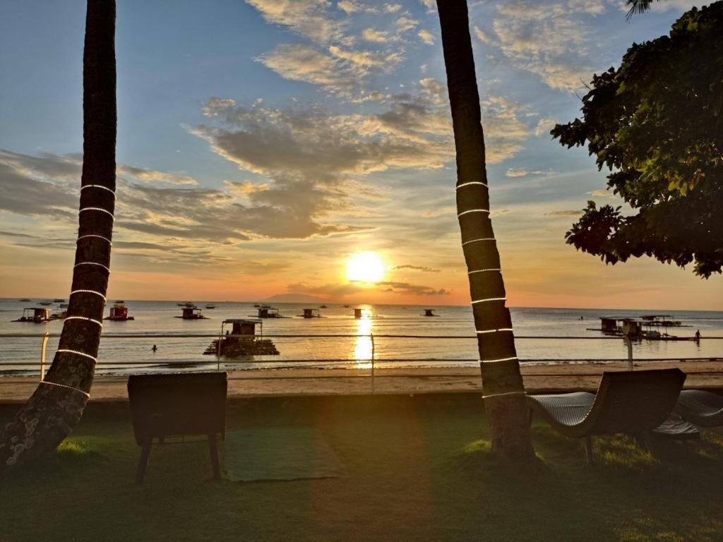 Coral Beach Club Matabungkay Esterno foto