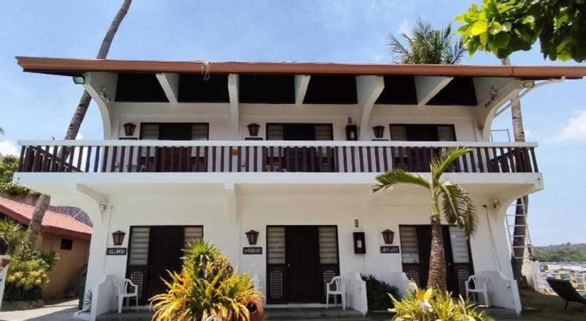 Coral Beach Club Matabungkay Esterno foto