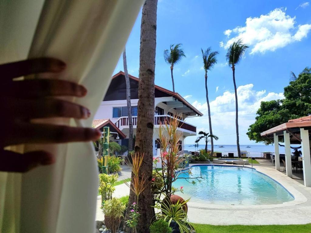 Coral Beach Club Matabungkay Esterno foto