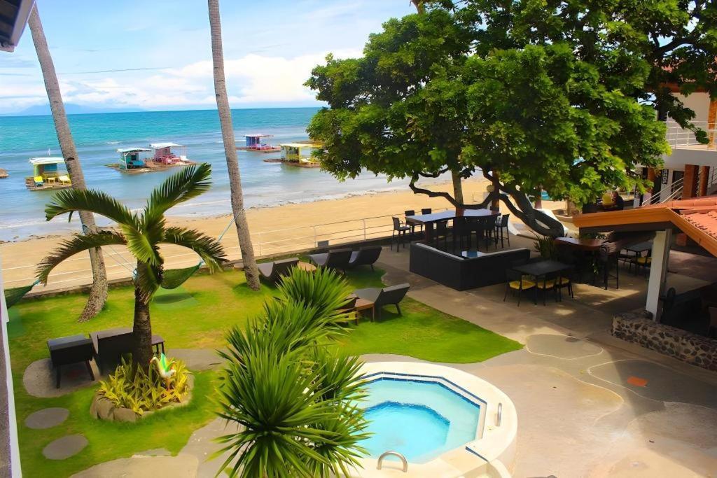Coral Beach Club Matabungkay Esterno foto